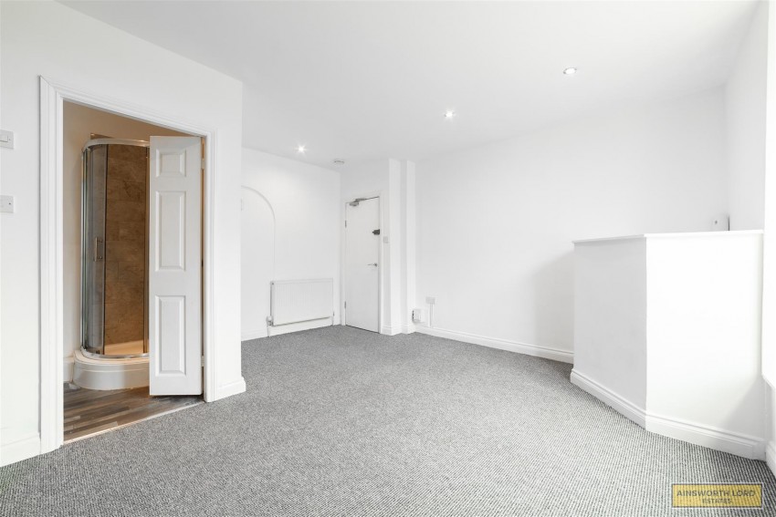 Images for Part Self-Contained Bedsit, Redearth Rd., Darwen