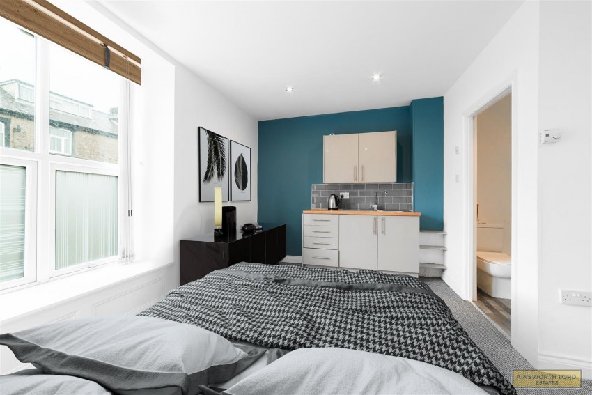 Images for Part Self-Contained Bedsit, Redearth Rd., Darwen