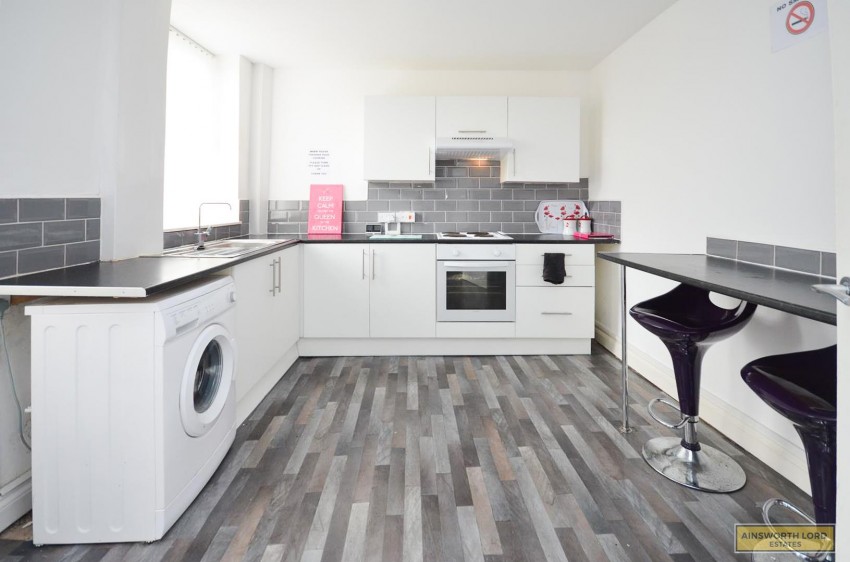 Images for Part Self-Contained Bedsit, Redearth Rd., Darwen