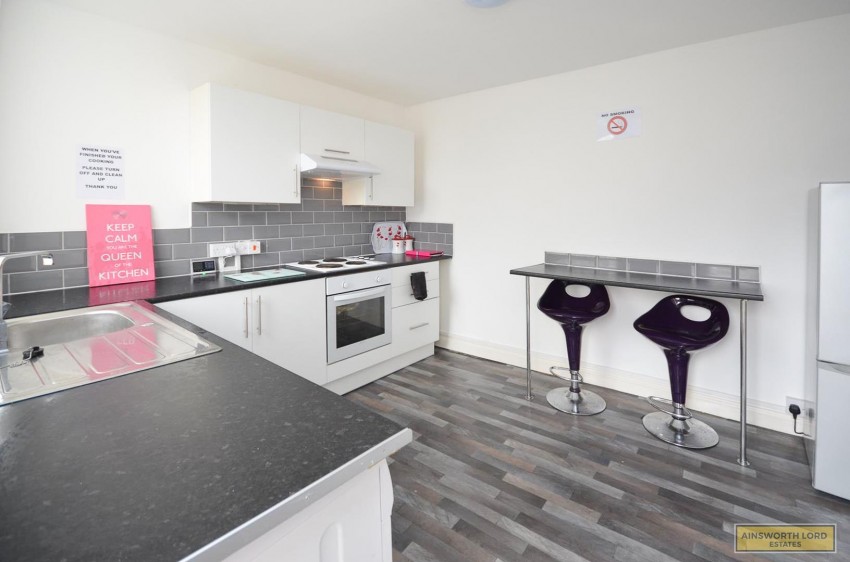 Images for Part Self-Contained Bedsit, Redearth Rd., Darwen