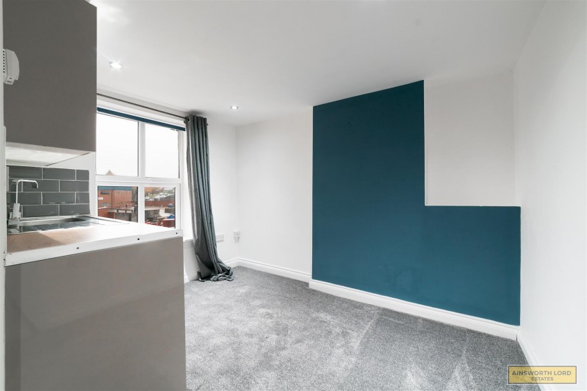 Images for Part Self-Contained Bedsit, Redearth Rd , Darwen