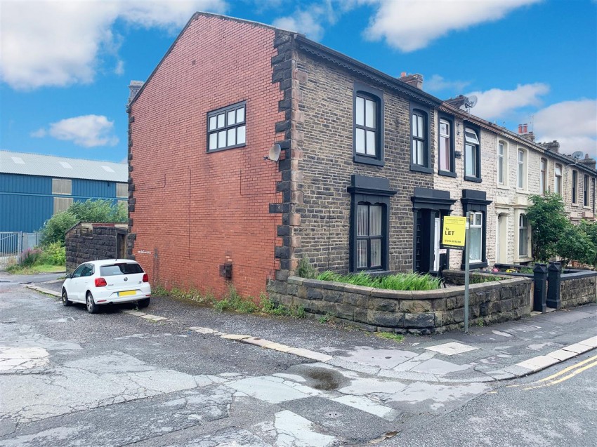 Images for Part Self-Contained Bedsit, Redearth Rd , Darwen
